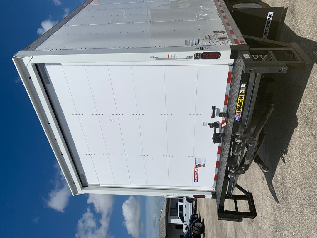 2025 Isuzu NRR — photo 7