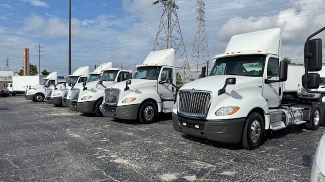 2018 International LT — photo 15