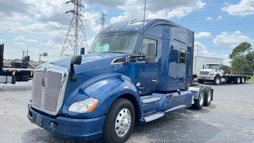2019 Kenworth T680 — photo 10