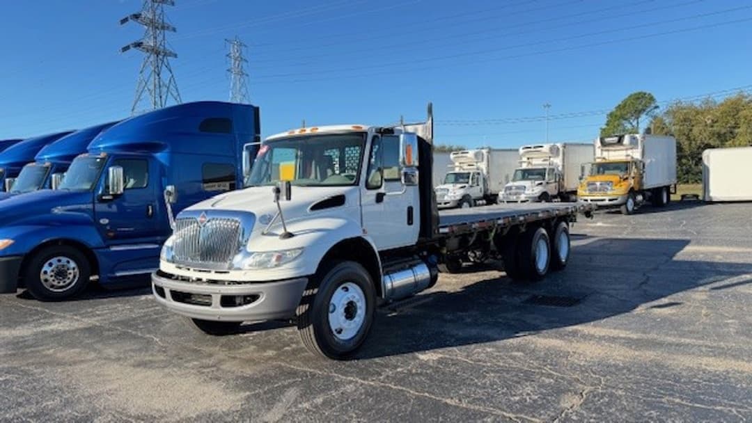 2018 International 4300 — photo 8