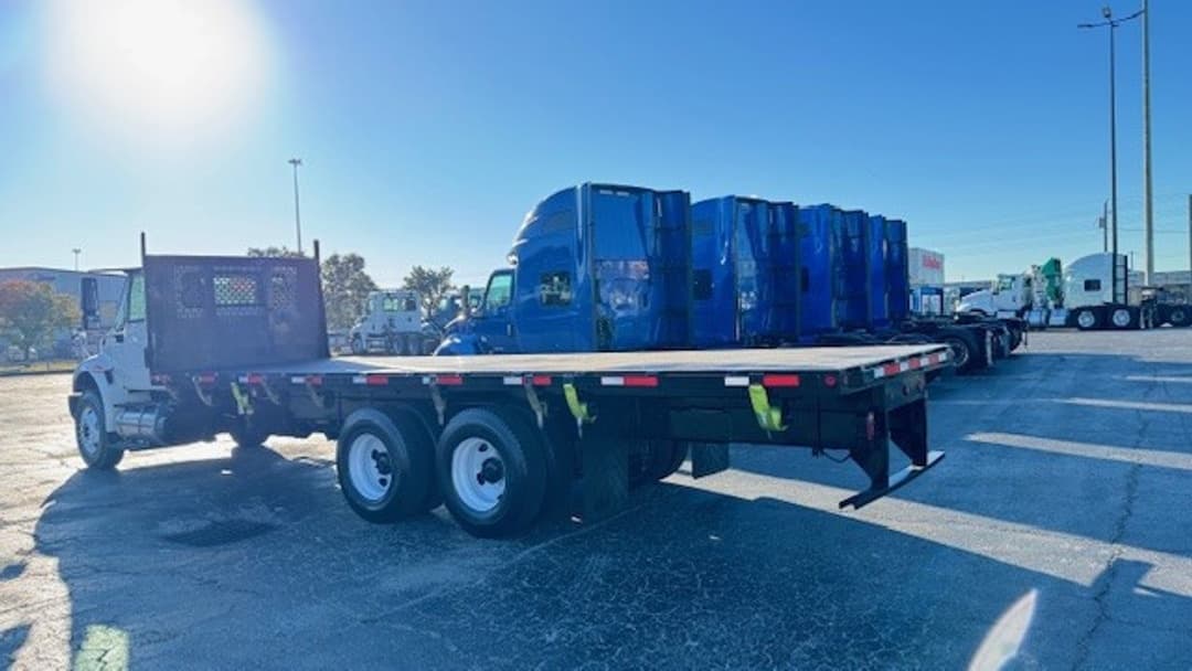 2018 International 4300 — photo 5