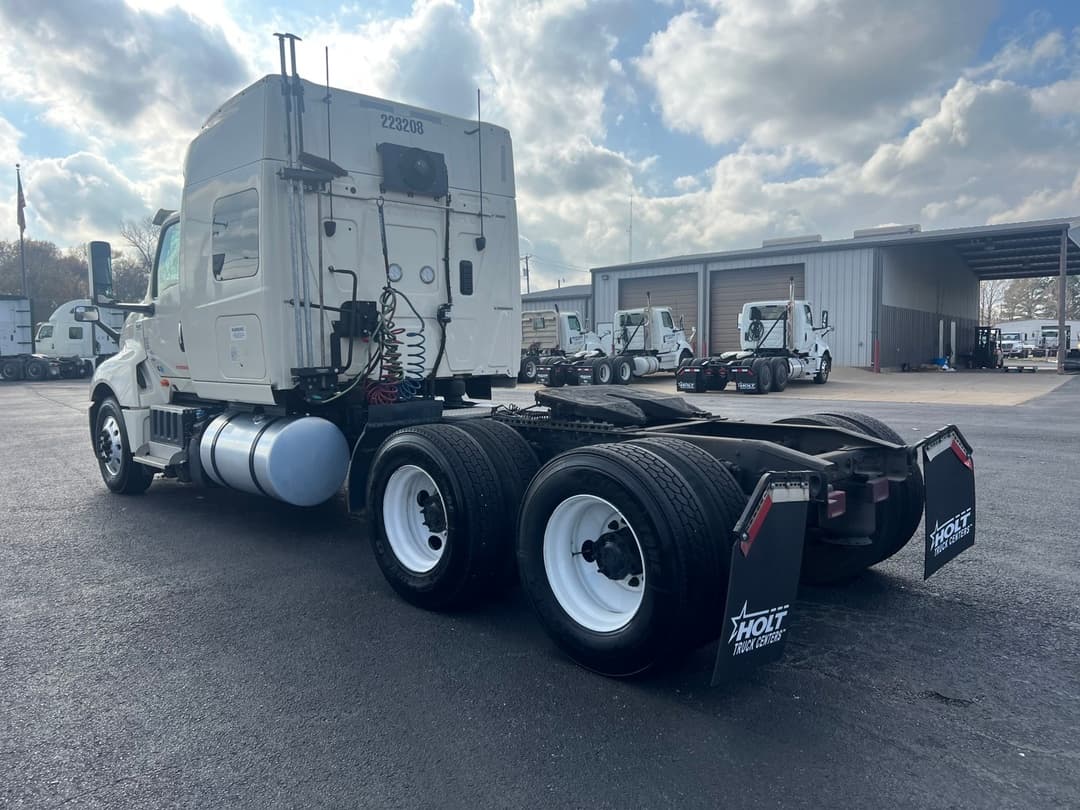 2022 International LT — photo 10