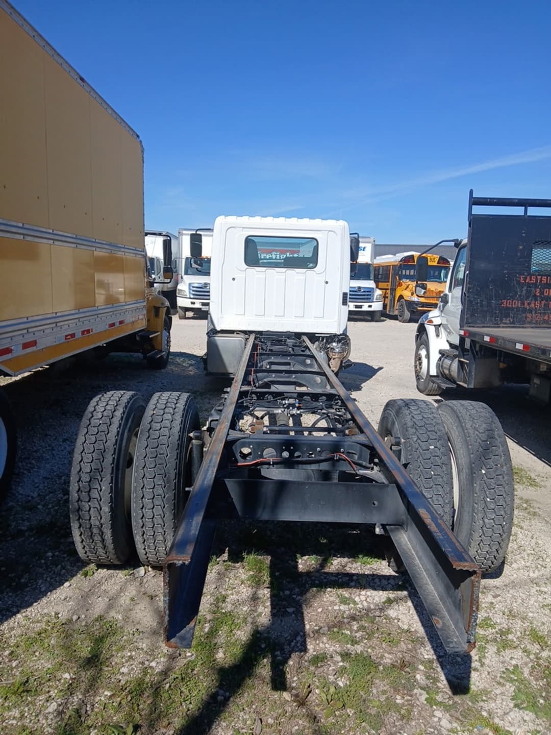 2018 Hino 268 — photo 5