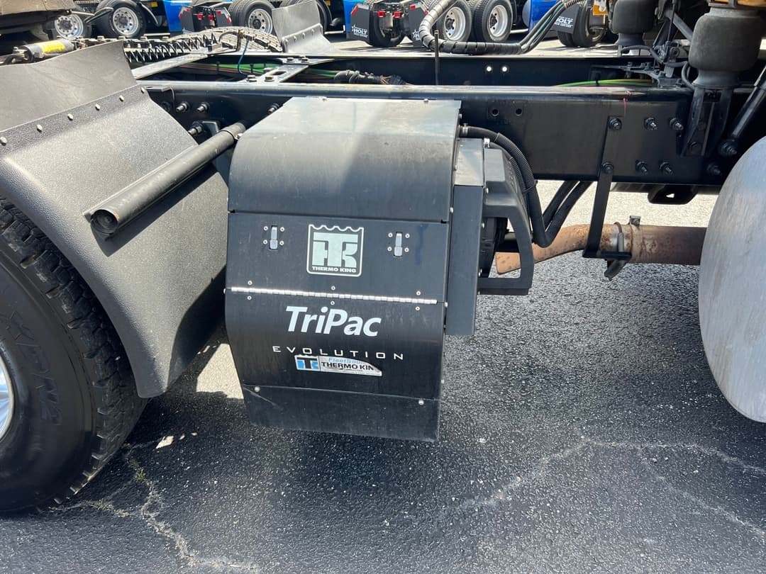 2022 International LT — photo 4