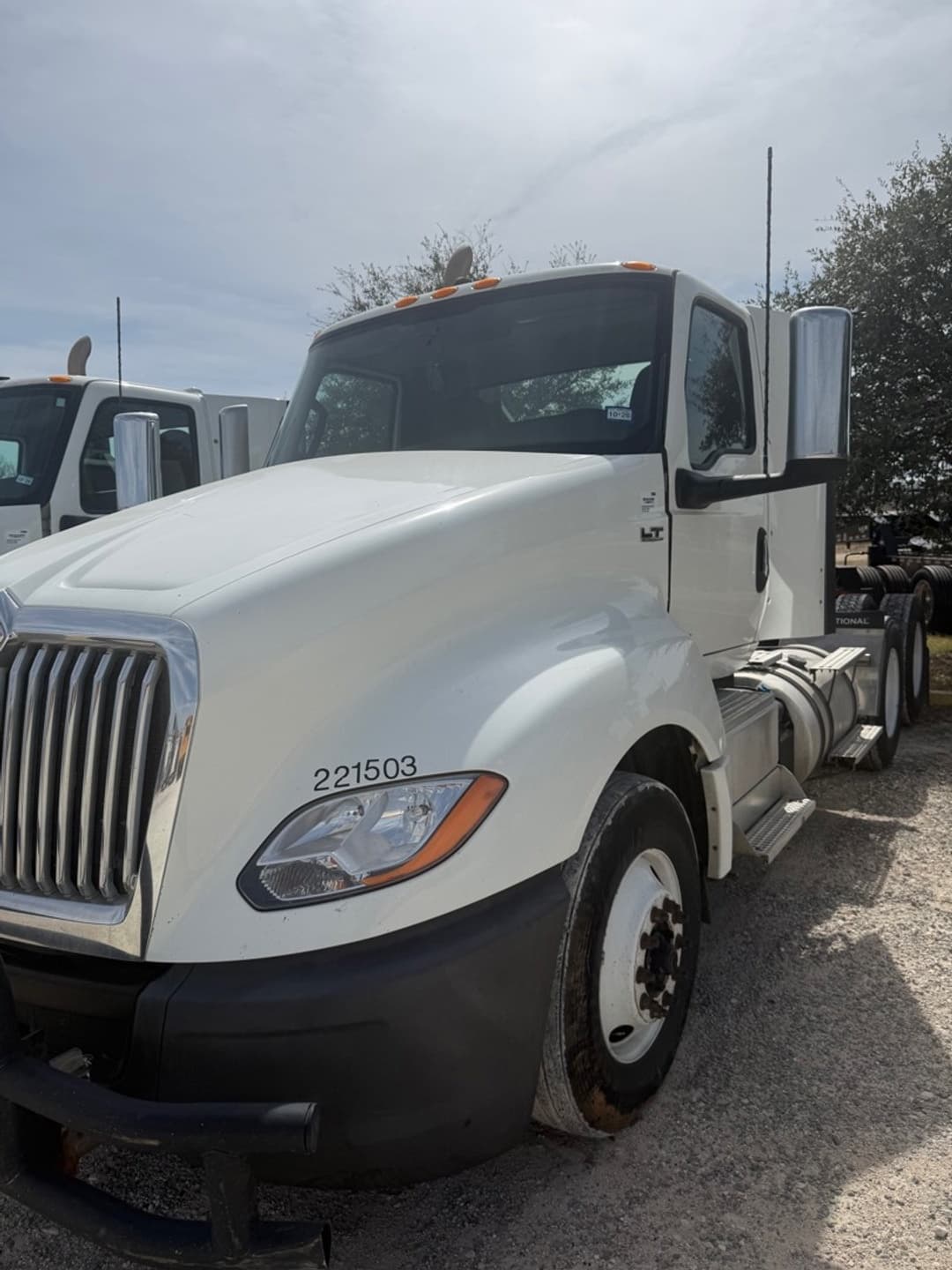 2021 International LT — photo 6