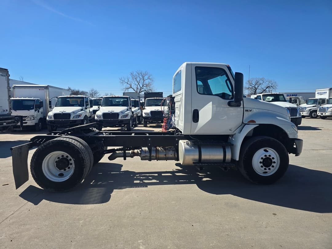 2022 International MV — photo 3