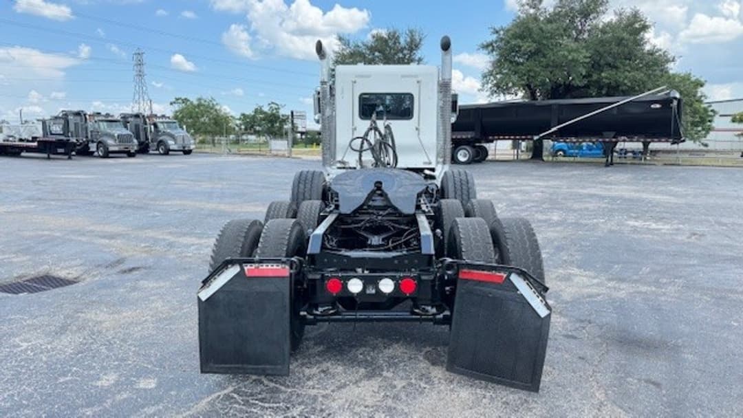 2018 Kenworth T800 — photo 7