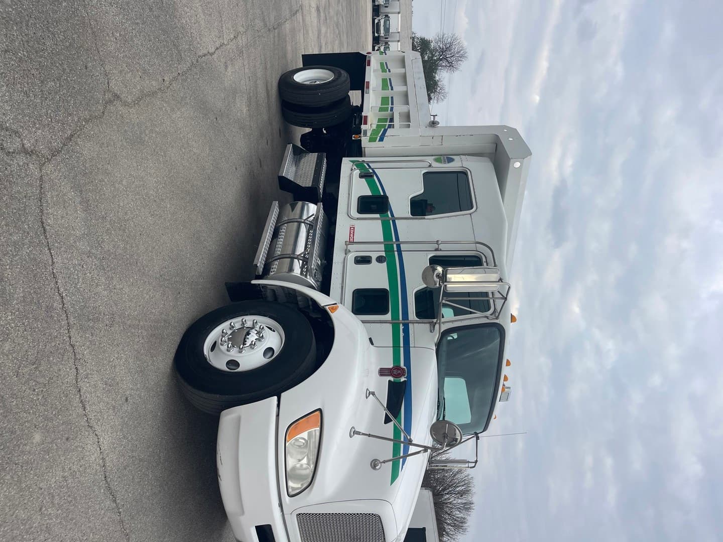 2010 Kenworth T370 — photo 4