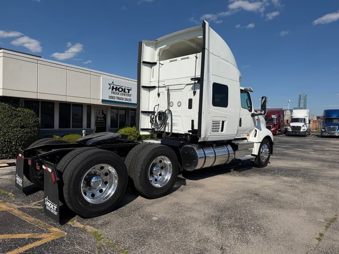 2021 International LT — photo 13