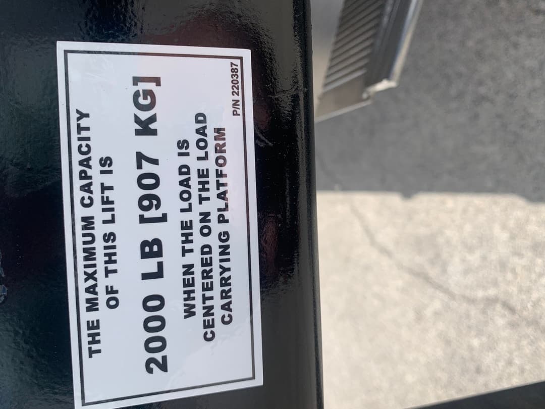 2025 Isuzu NPR — photo 5