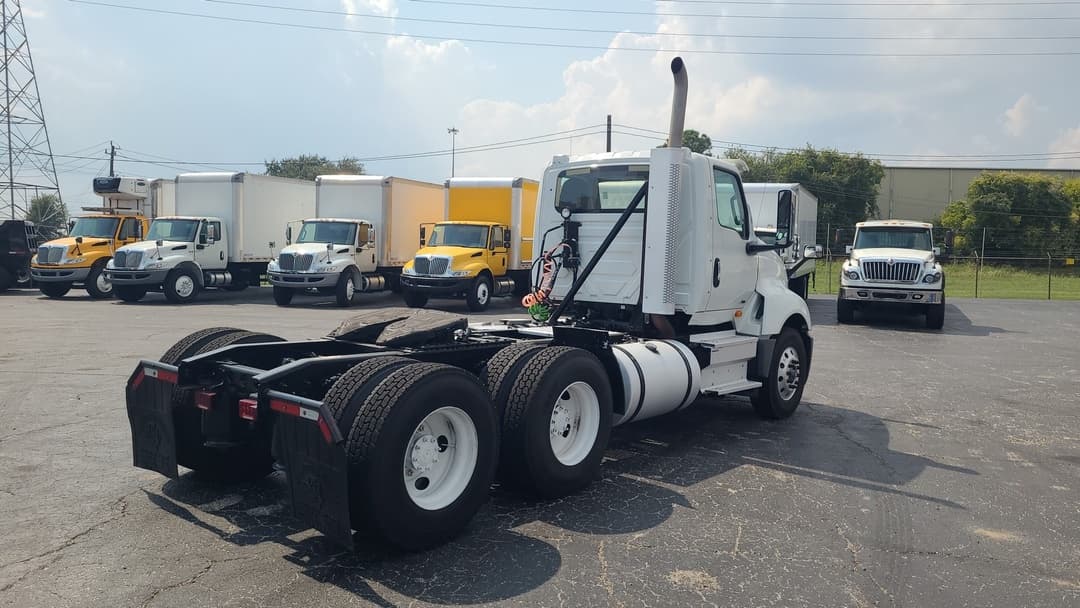 2019 International LT — photo 15