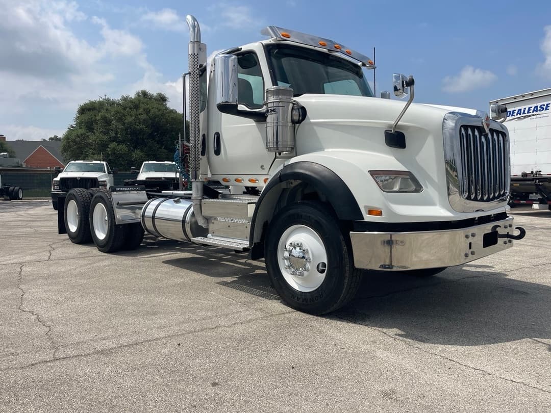 2023 International HX — photo 5