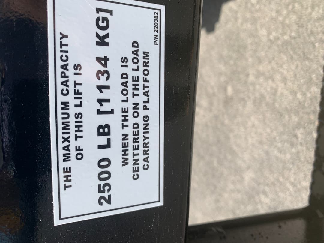 2025 Isuzu NRR — photo 4