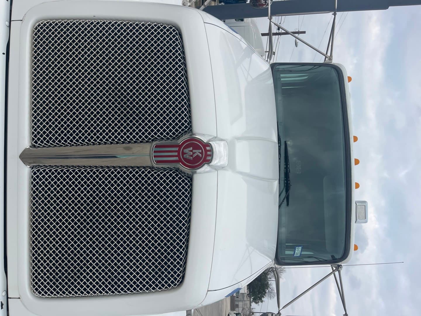 2010 Kenworth T370 — photo 3