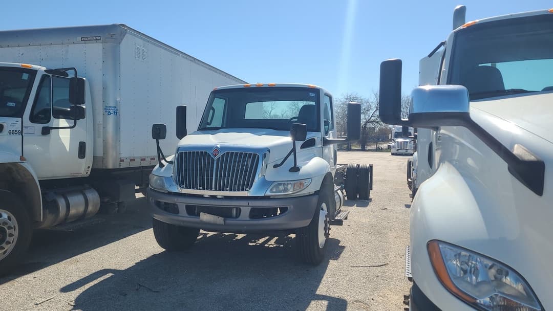 2021 International MV — photo 3