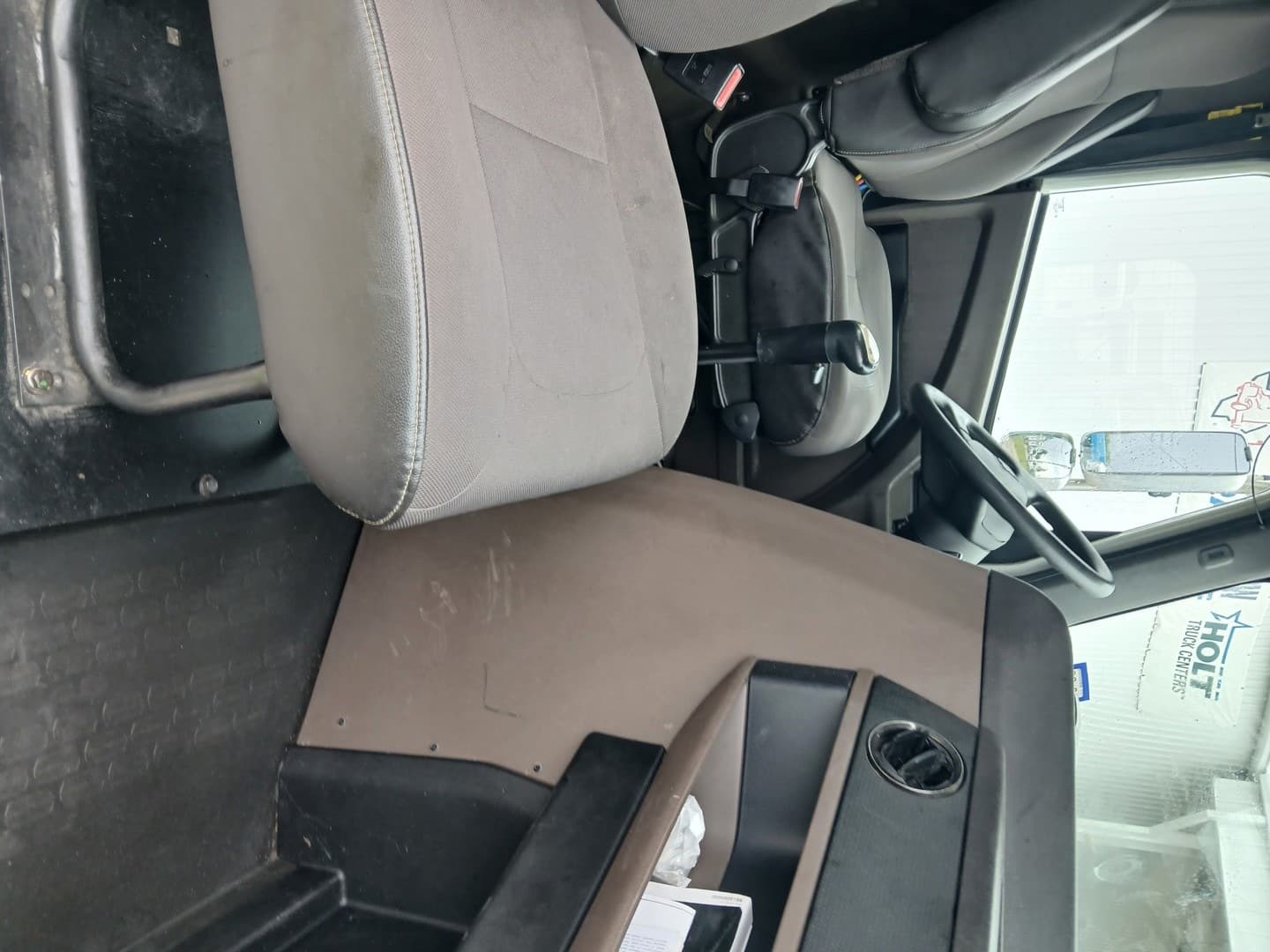 2021 International HX — photo 6