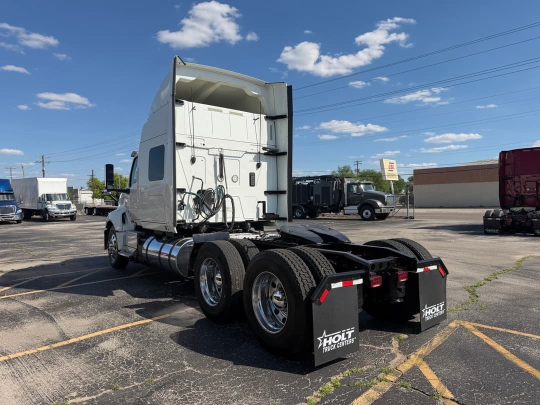 2021 International LT — photo 10