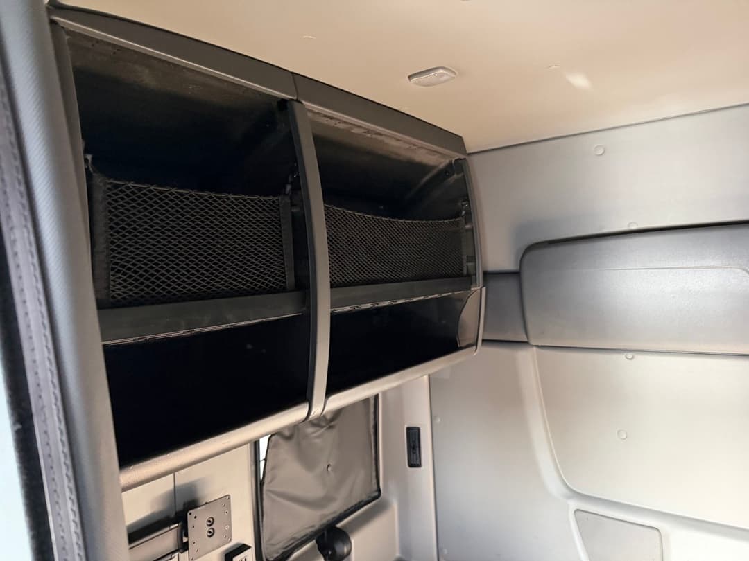 2021 International LT — photo 6