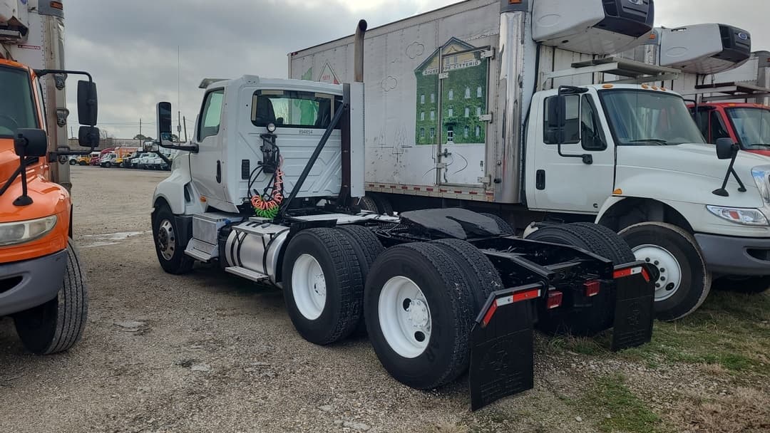 2019 International LT — photo 4