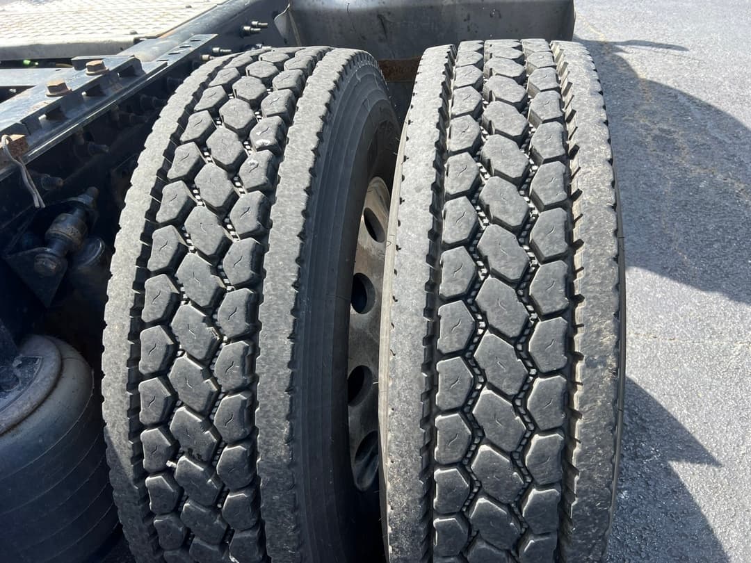 2022 International LT — photo 6