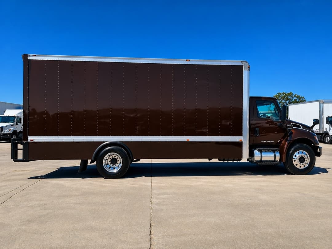 2023 International MV — photo 8