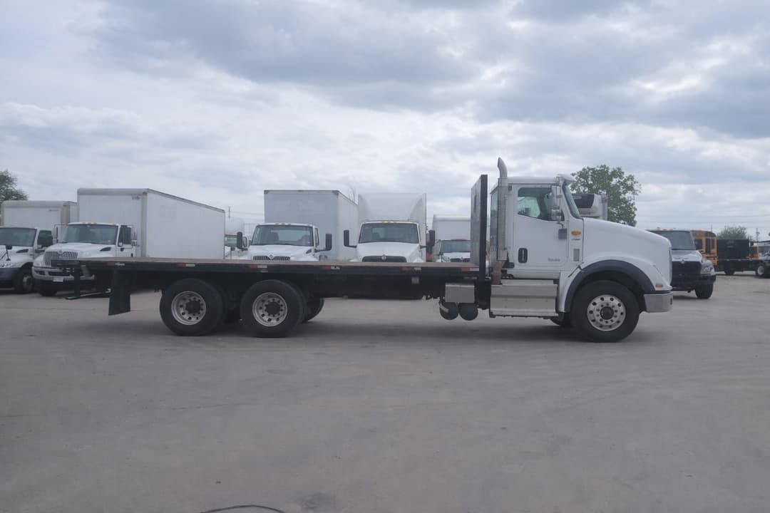 2021 International HX — photo 7