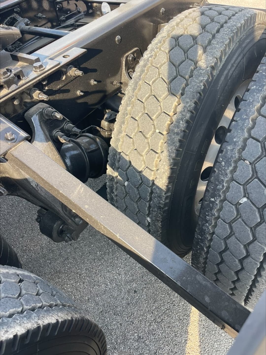 2022 International LT — photo 9