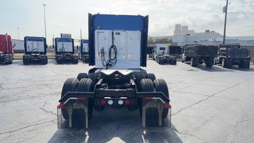 2020 Kenworth T680 — photo 5