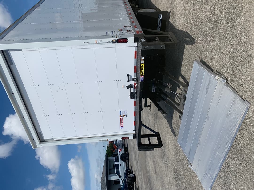 2025 Isuzu NRR — photo 6