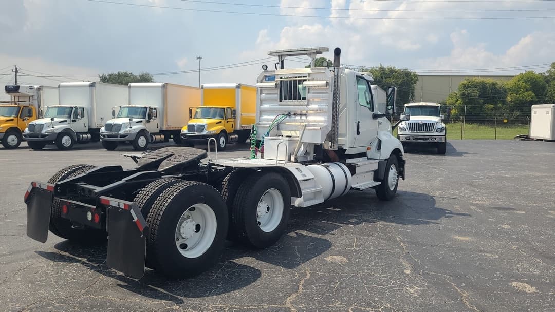 2018 International LT — photo 10