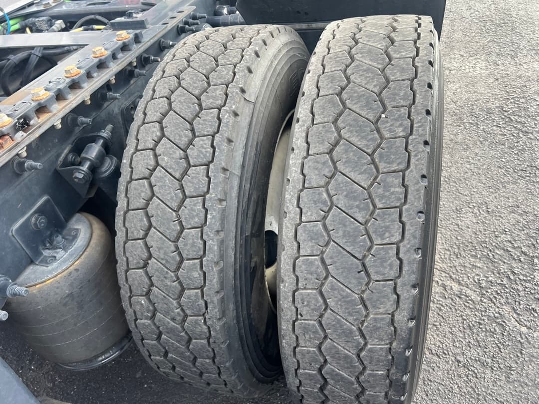 2022 International LT — photo 7