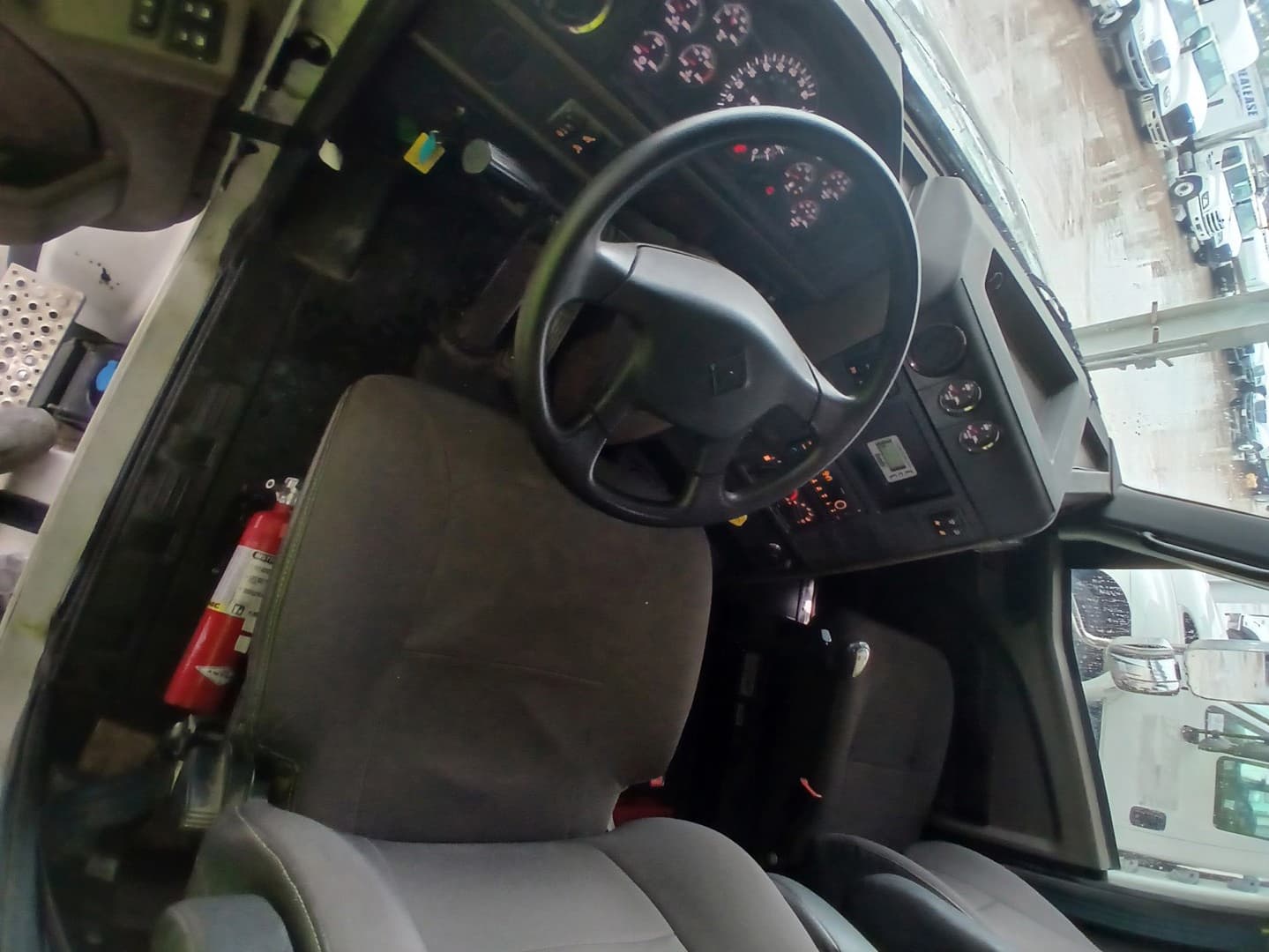 2021 International HX — photo 7