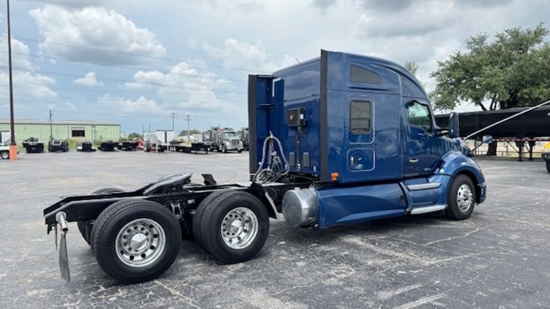 2019 Kenworth T680 — photo 5