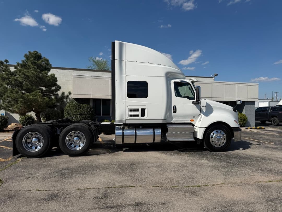 2021 International LT — photo 14