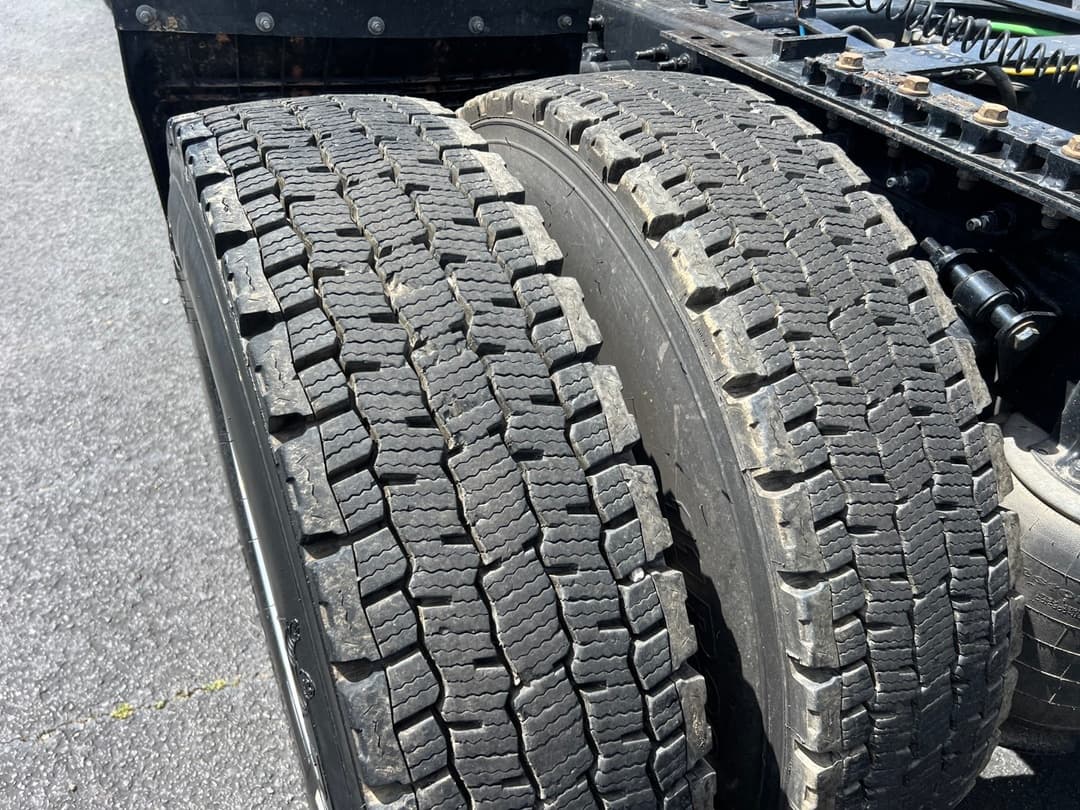 2022 International LT — photo 10