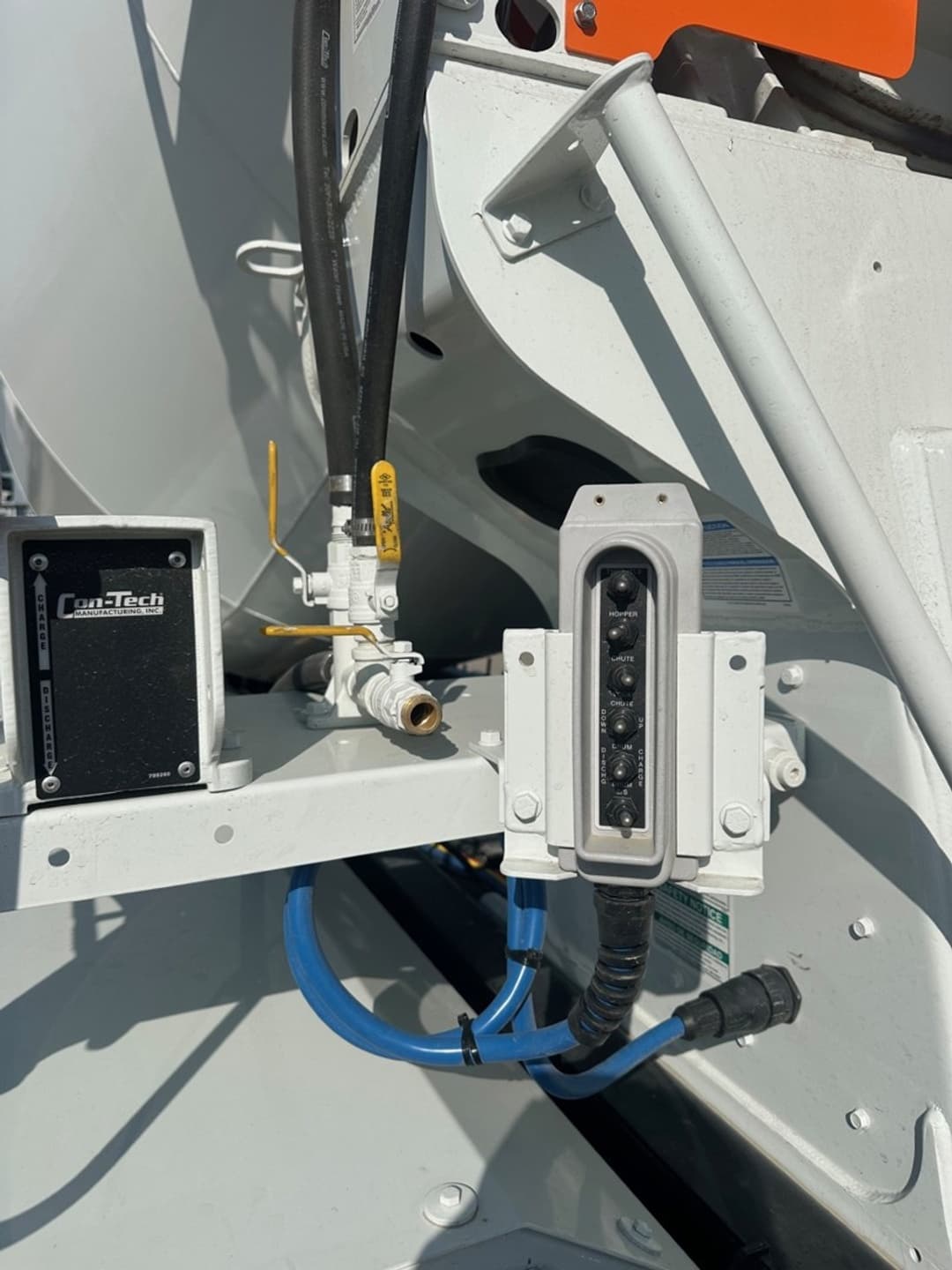 2026 International HX — photo 14