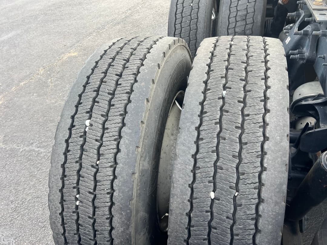 2022 International LT — photo 9