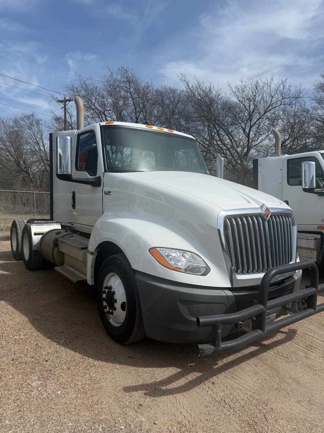 2021 International LT — photo 3