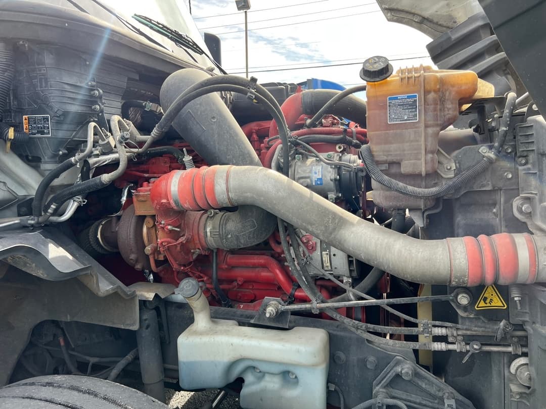 2022 International LT — photo 13