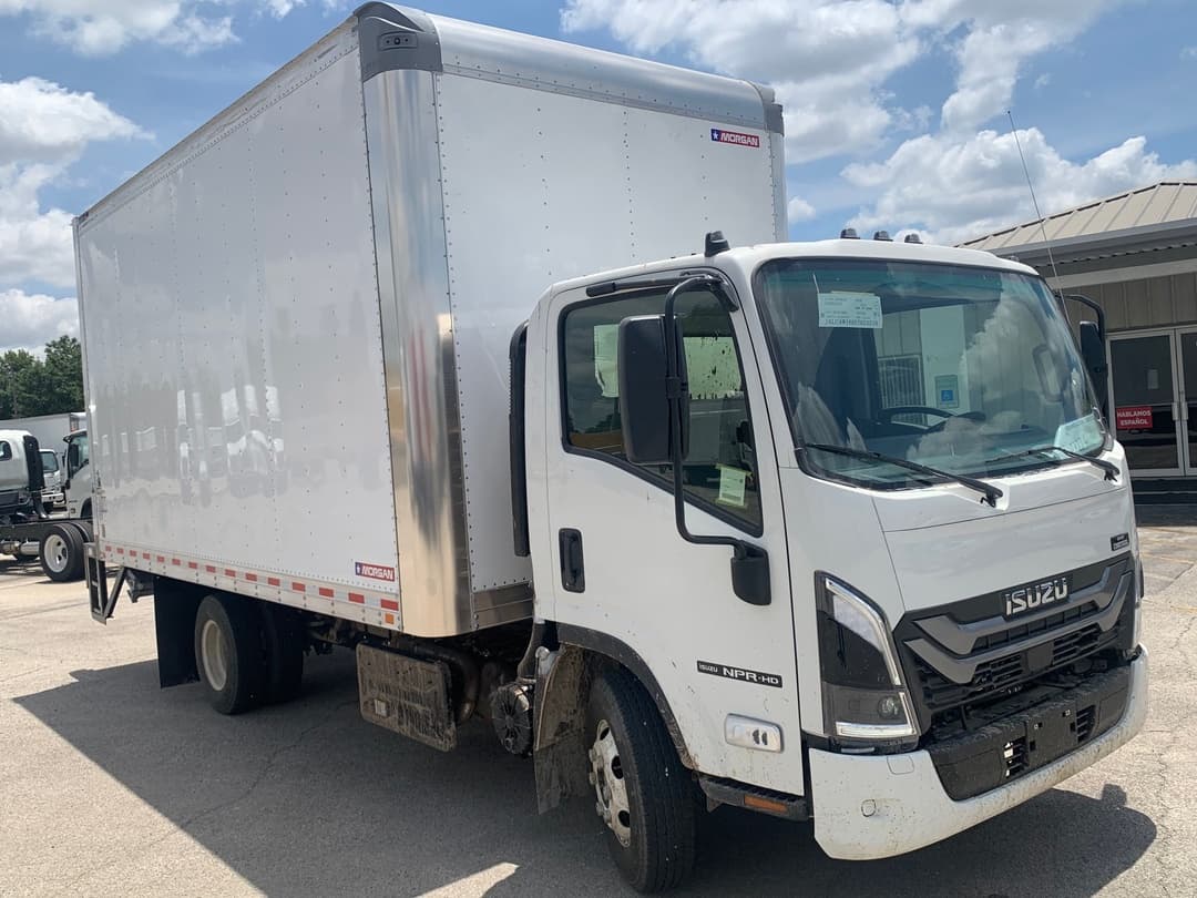 2024 Isuzu NPR — photo 2