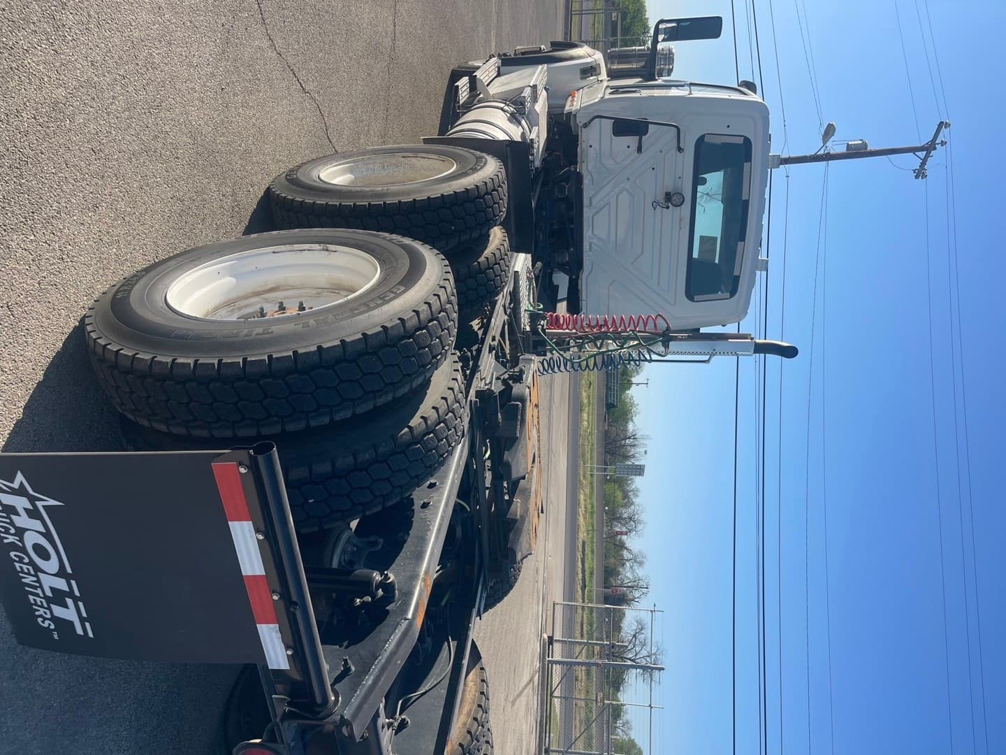 2023 International HX — photo 5