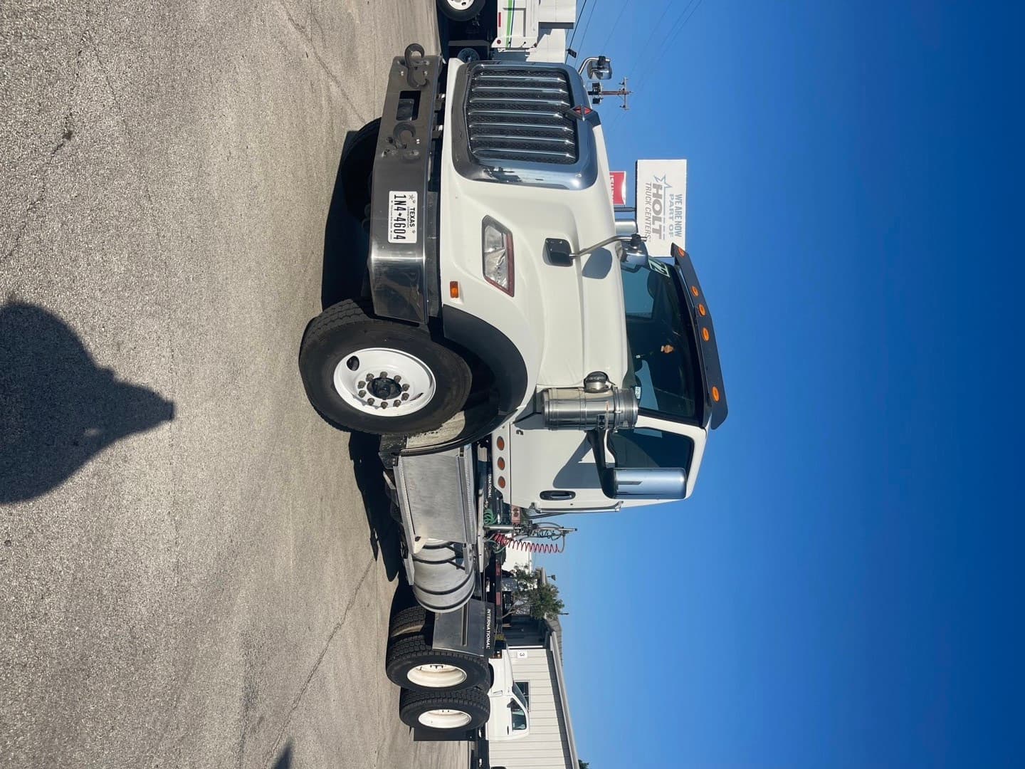 2023 International HX — photo 2