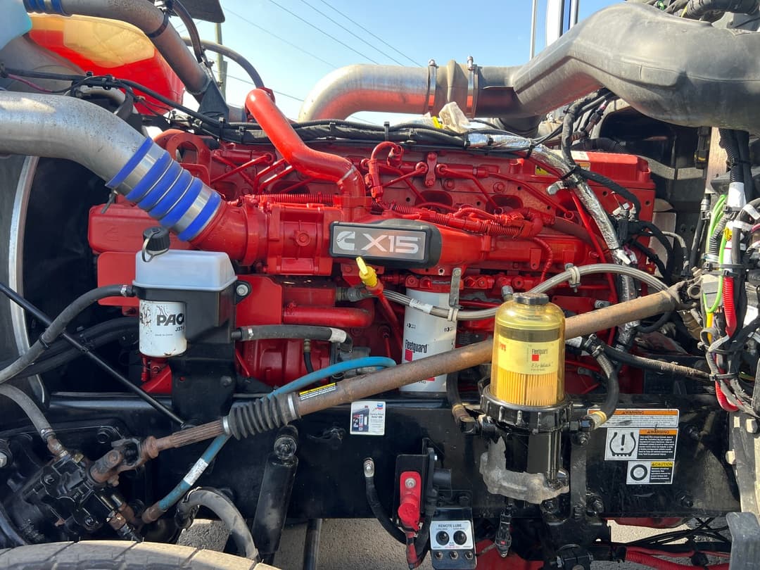 2023 Peterbilt 389 — photo 11