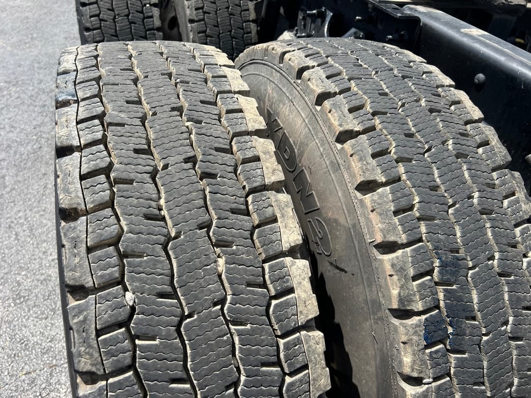 2022 International LT — photo 9