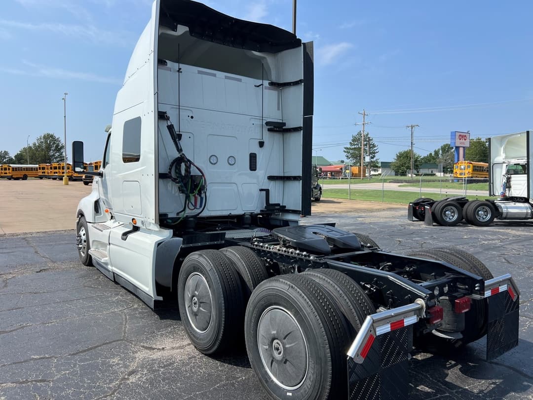 2024 International LT — photo 6