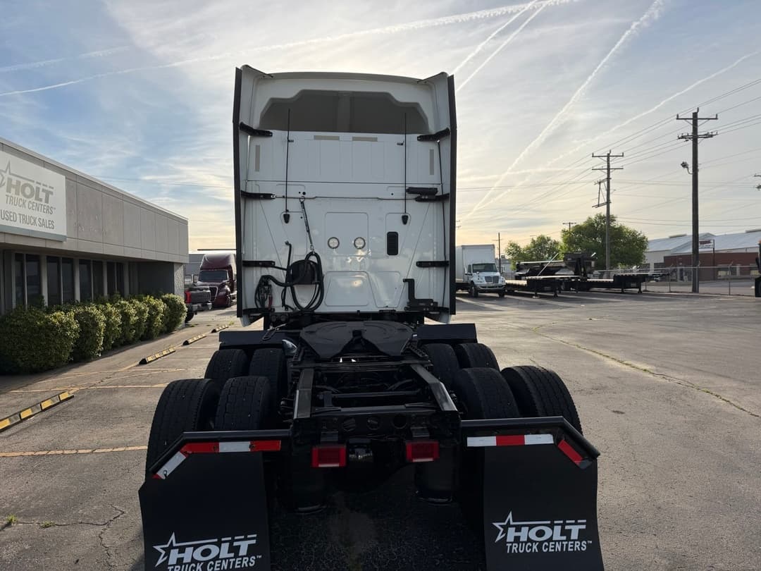 2021 International LT — photo 14