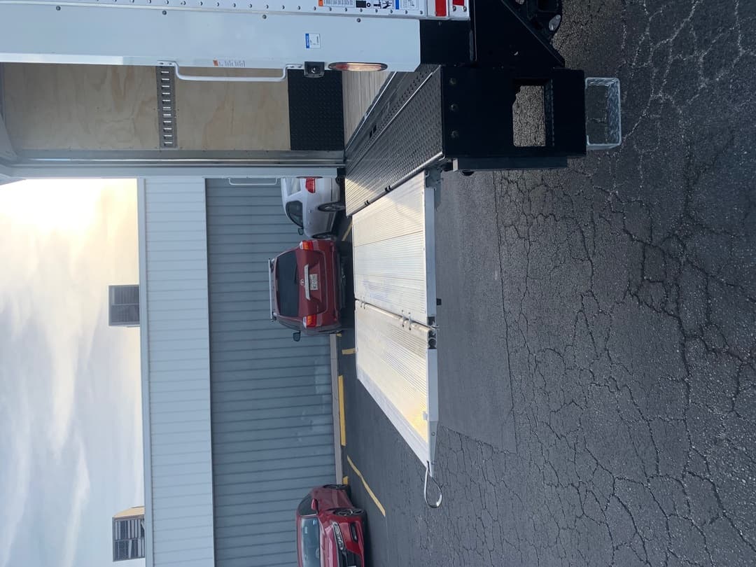 2024 Isuzu NRR — photo 13