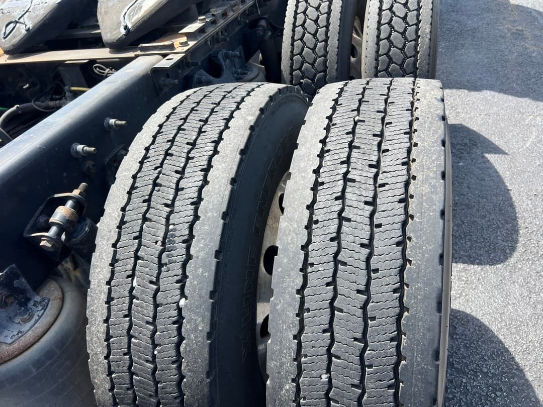 2022 International LT — photo 7