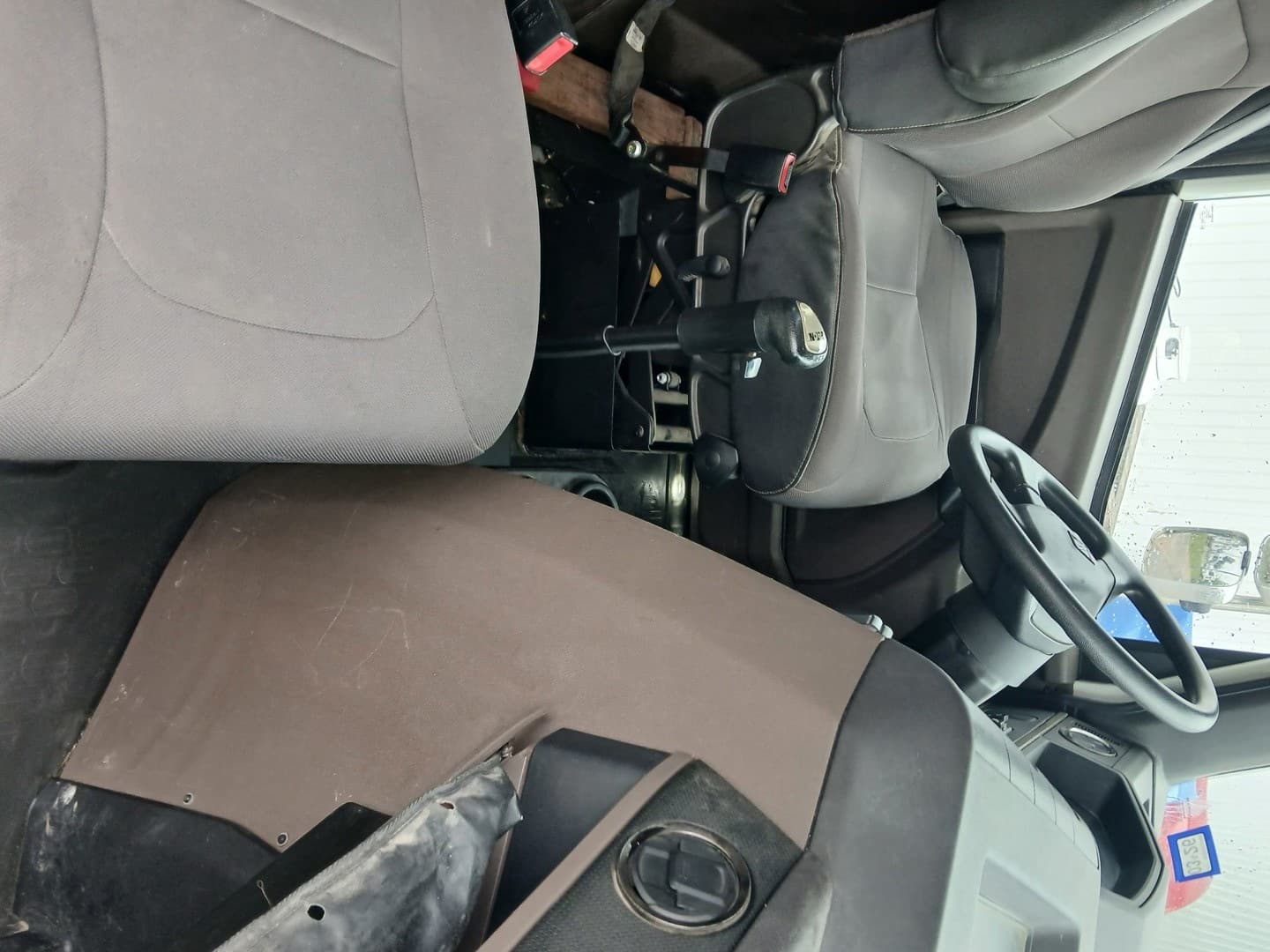 2021 International HX — photo 5