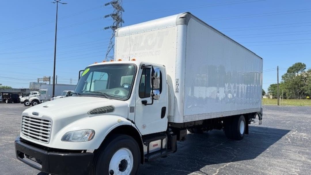 2020 Freightliner M2 106 — photo 5